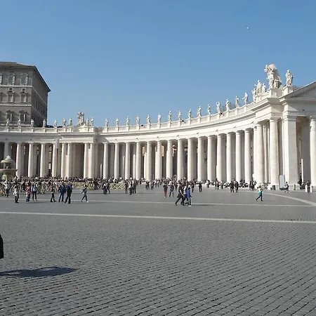 Vaticanfox 4*